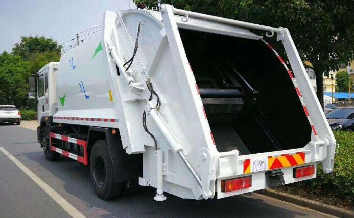 石家庄桥西区在省内首家开通环卫车辆作业监管系统